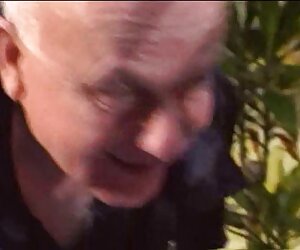 Amatörce sekreter olgun porno