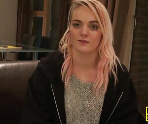 Tüm boşalmak lands üzerinde onların gözlük olgun yaşlı şişman porno