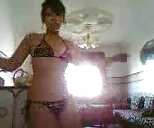 Kedi ile mature retro film anne